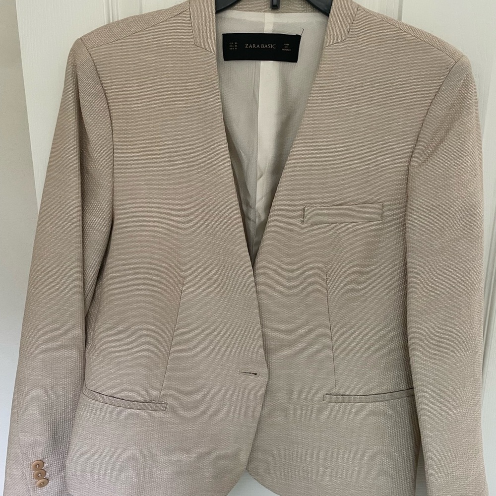 Zara Tan Blazer  Tailored Elegance Women’s - Brand New